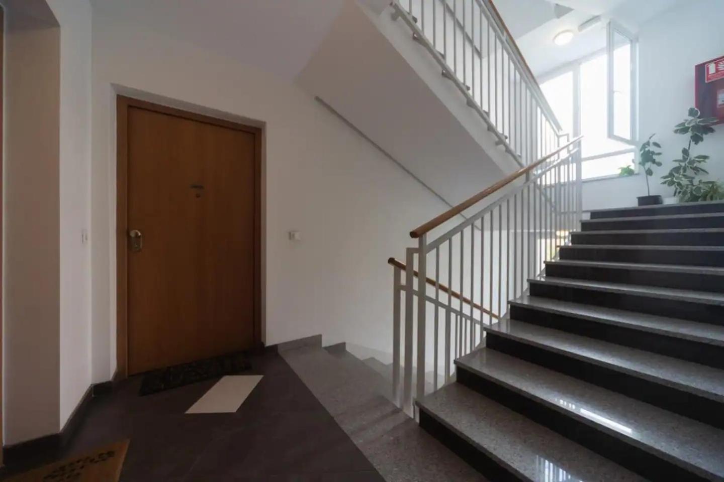 Well-Equipped Apartment With Free Parking Zagreb Exterior photo